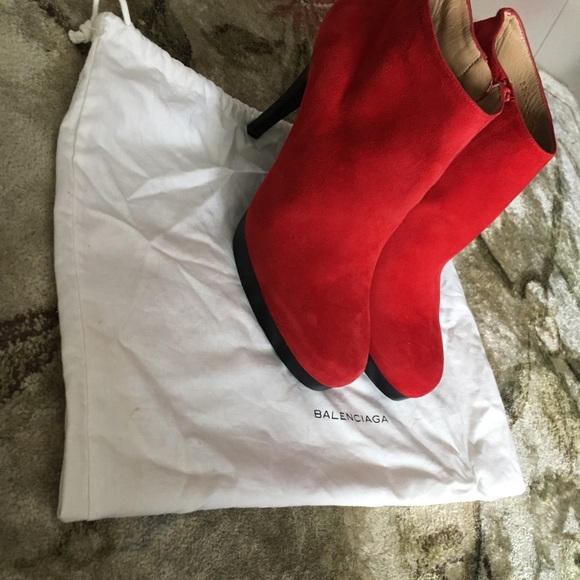 Balenciaga women’s bootys - Picture 2 of 6